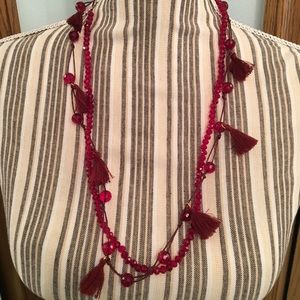 Beaded necklace with fringe